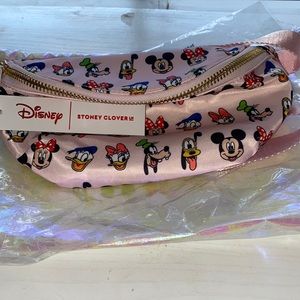 BNWT Stoney clover sensational 6 fanny